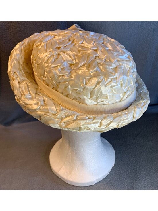 Ladies Ivory Raffia Hat with Ivory Ribbon Size Large Vintage main image 7